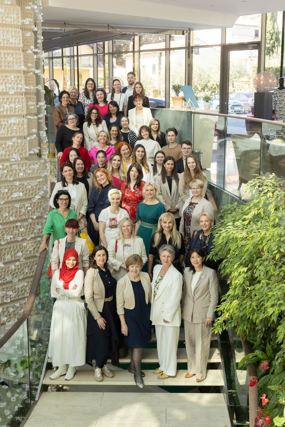 Opolnomočenje žensk in medsebojna podpora sta ključni za rast in stabilnost EU